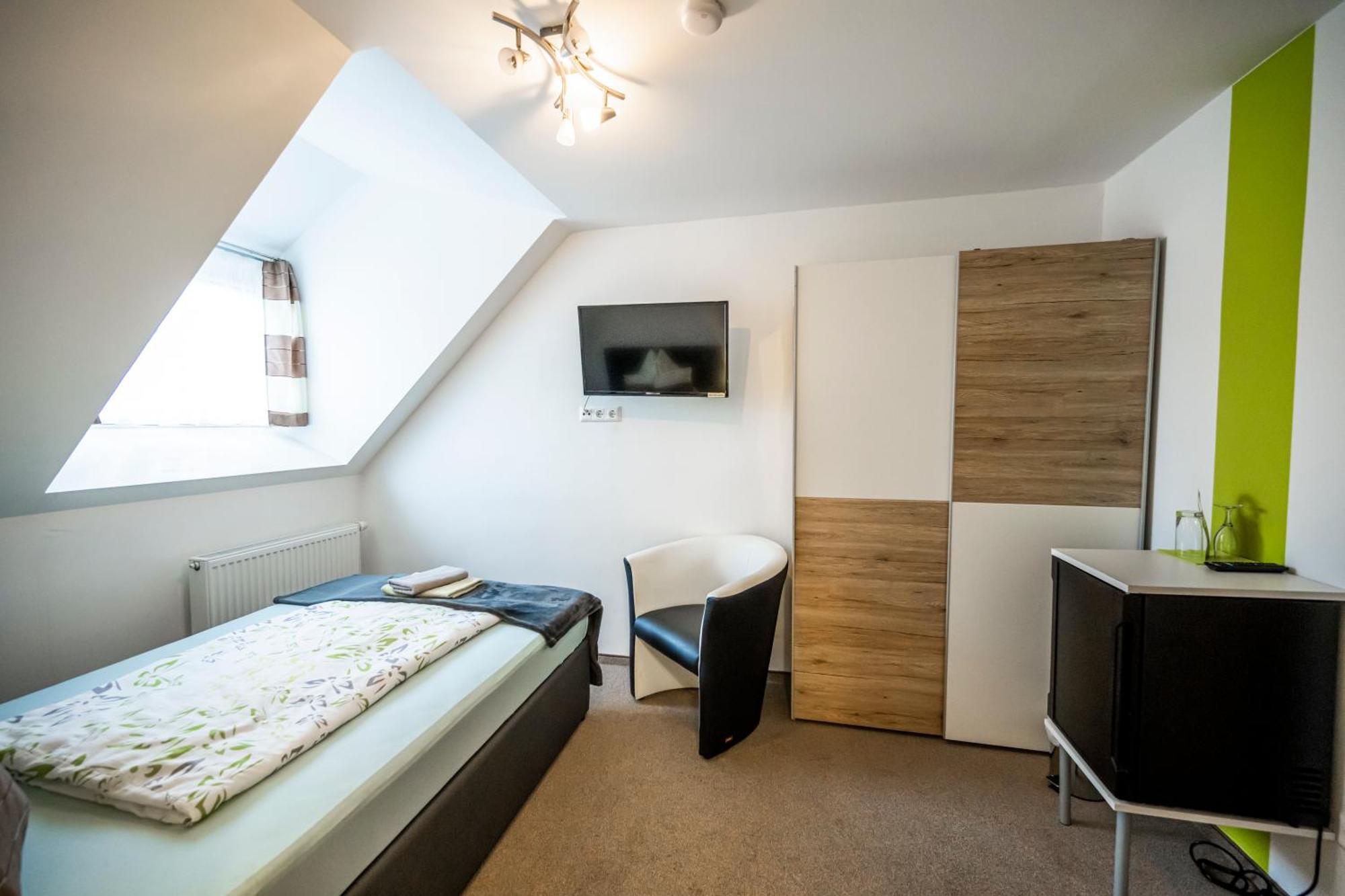 Die Schlafstube - Bed & Breakfast Zeltweg Exteriör bild