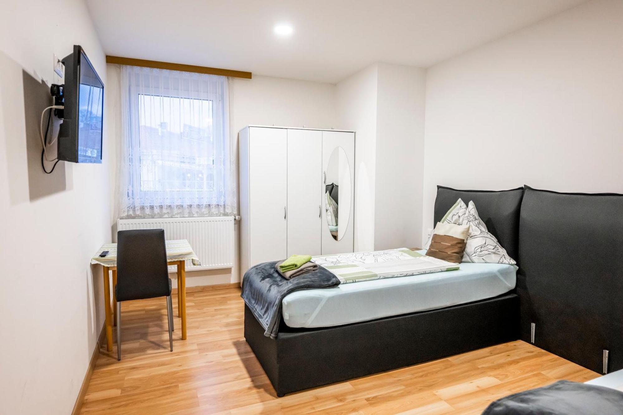 Die Schlafstube - Bed & Breakfast Zeltweg Exteriör bild