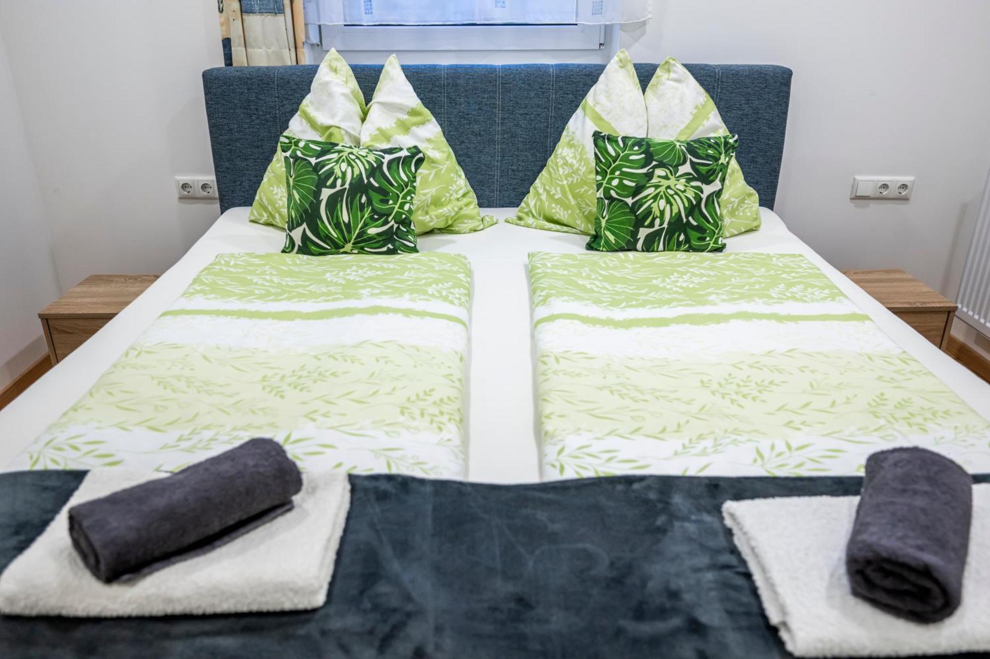 Die Schlafstube - Bed & Breakfast Zeltweg Exteriör bild