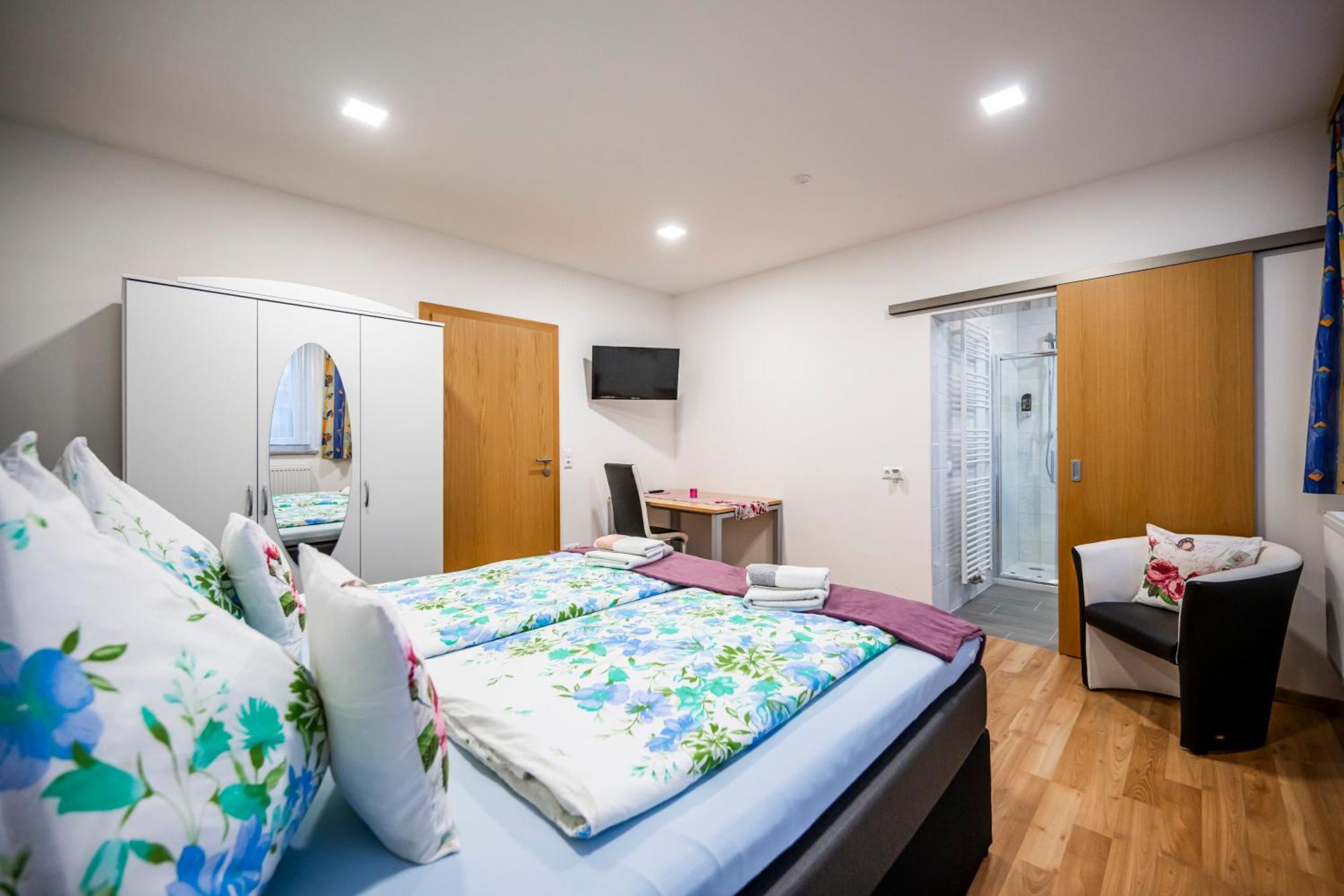 Die Schlafstube - Bed & Breakfast Zeltweg Exteriör bild