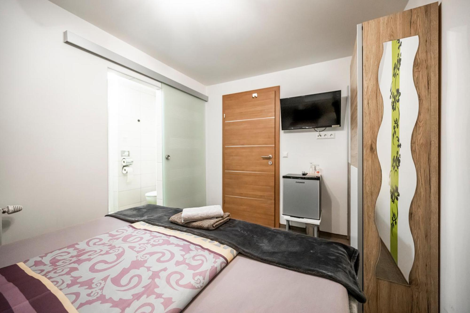 Die Schlafstube - Bed & Breakfast Zeltweg Exteriör bild