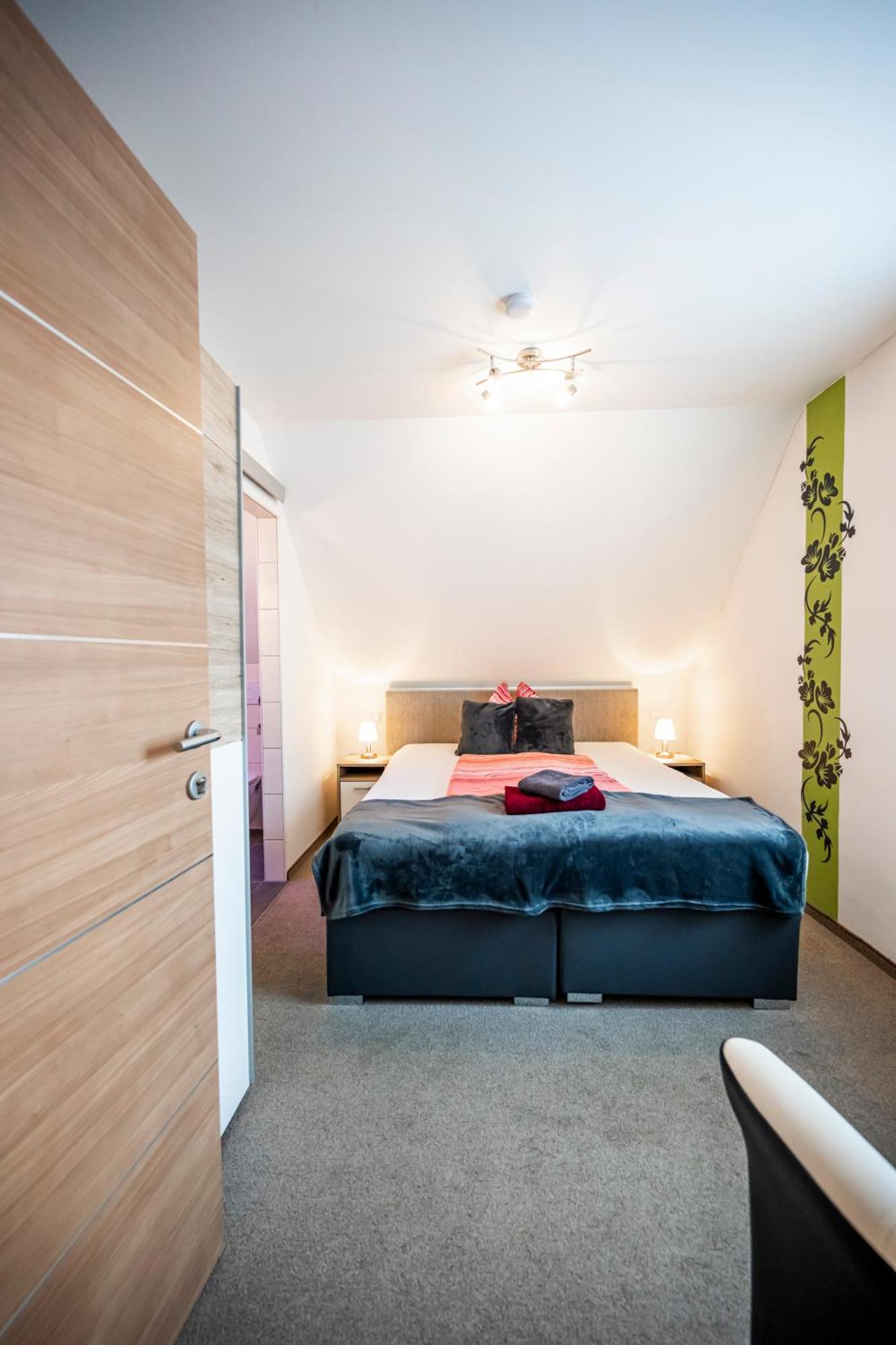 Die Schlafstube - Bed & Breakfast Zeltweg Exteriör bild