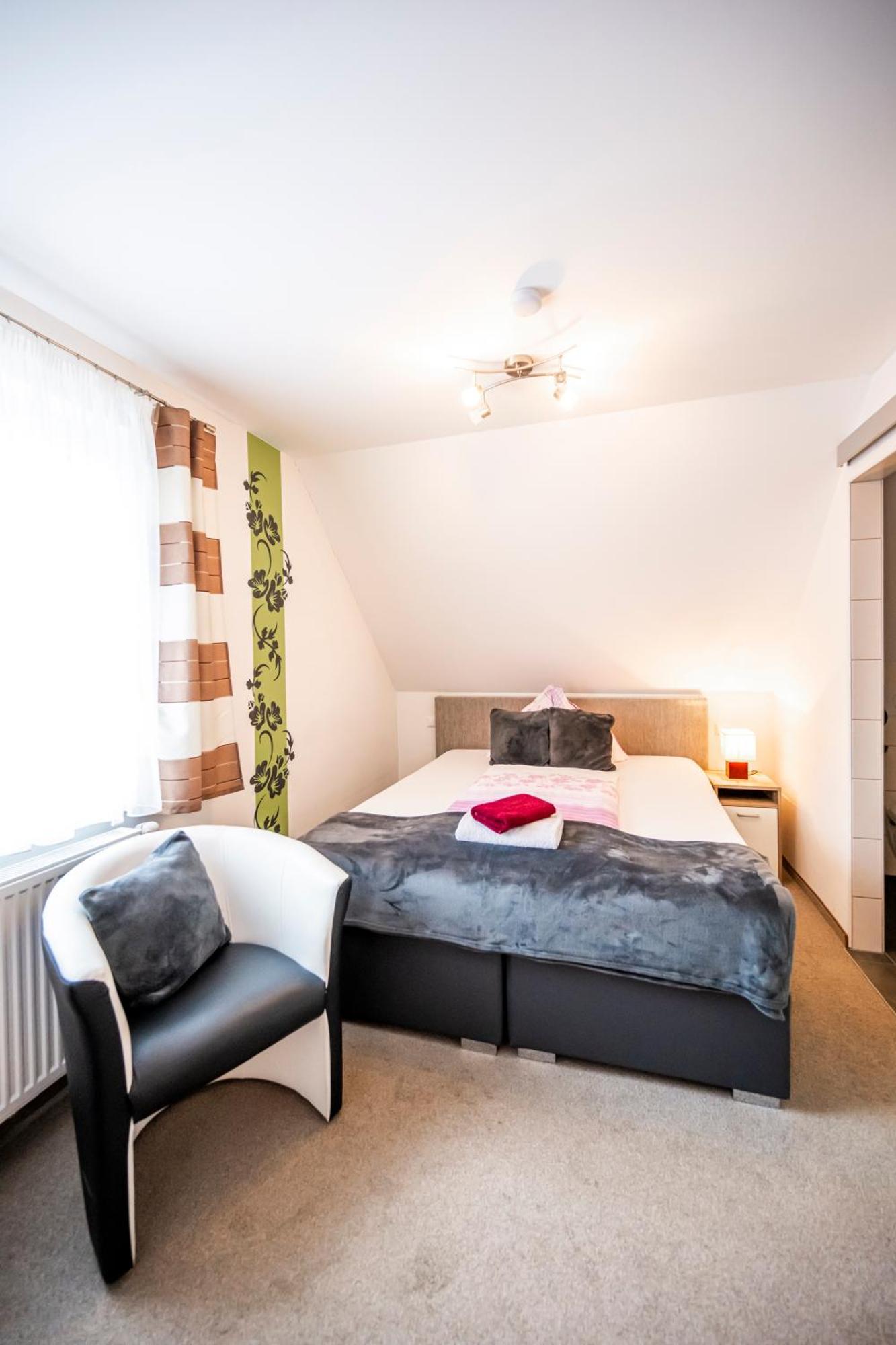 Die Schlafstube - Bed & Breakfast Zeltweg Exteriör bild